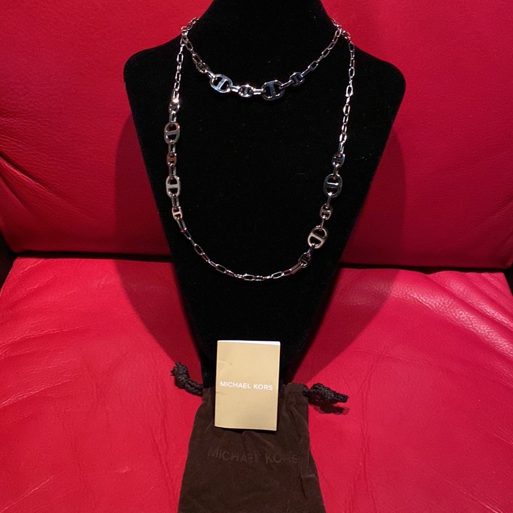 Michael Kors Beautiful Long Logo Necklace New WithTags - Picture 8 of 16